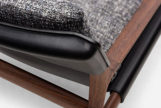 Sela Lounge Chair - Narrow Arms by De La Espada