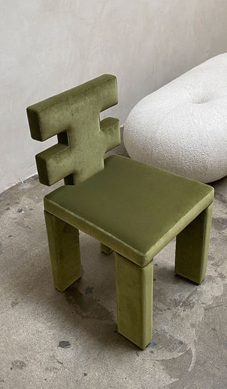 H chair in green velvet by Estudio Persona