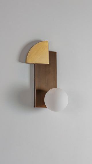 Quadrant and sphere - Wall Light by Square in Circle