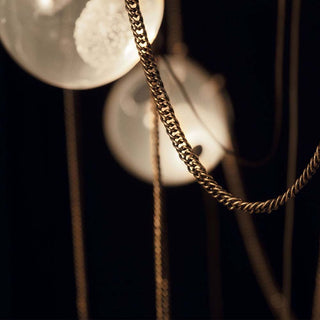 Suspension Abysse 03 par Larose Guyon